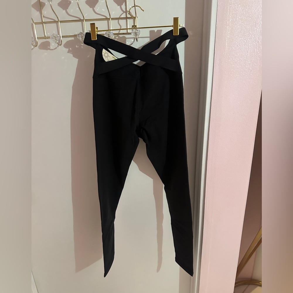 NWT AERIE BLACK OFFLINE THE HUGGER HIGH WAISTED CROSS BACK LEGGING